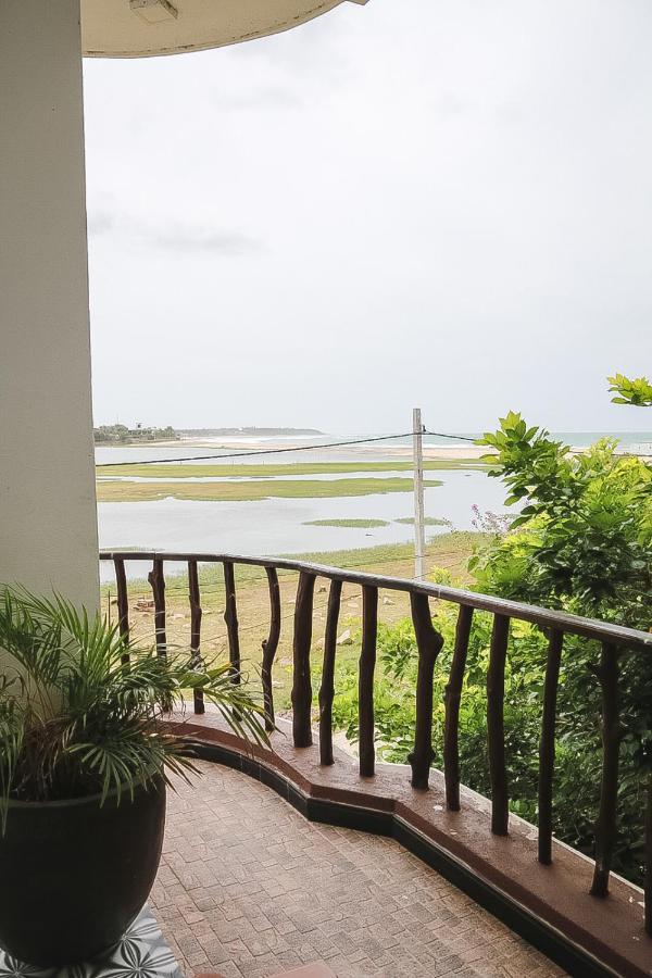 Sunset View Beach Hotel Vịnh Arugam Ngoại thất bức ảnh